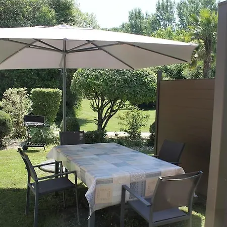 Logement Independant Tres Calme Dans Propriete Saint-Loubès Buitenkant foto